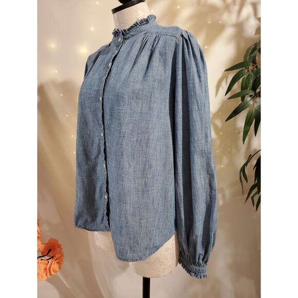 Gap Womens Long Sleeve Pintuck Button Medium Wash Chambray Denim Shirt Size L - Picture 2 of 12
